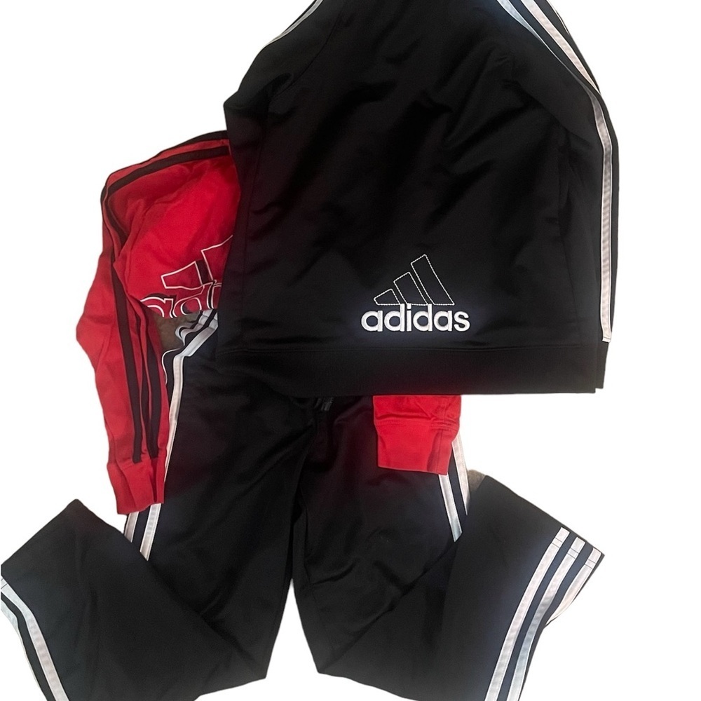 Boy’s Adidas Tricot Tracksuit and Tee Size 6 Little Kid. - Picture 4 of 7